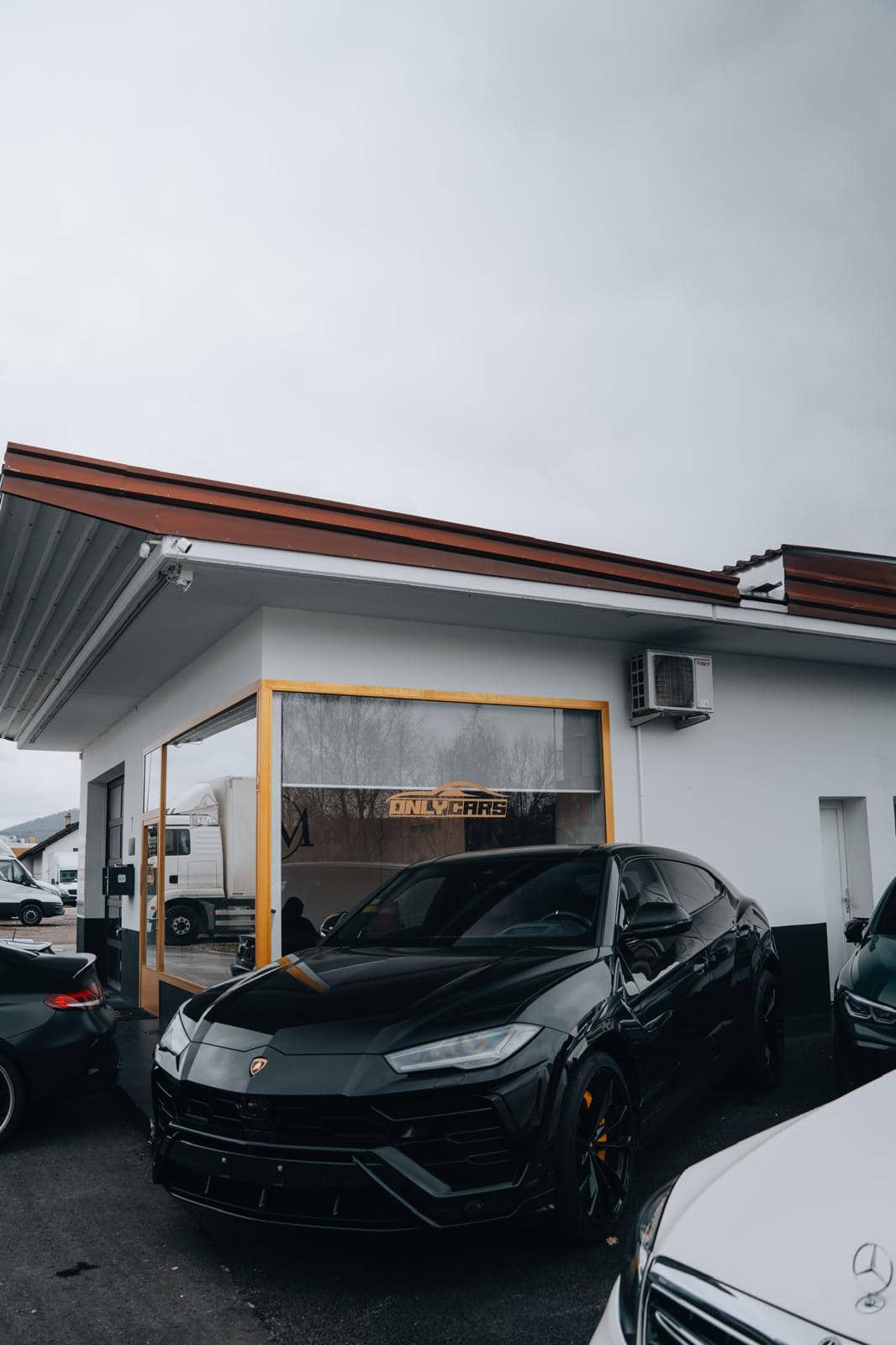 Only Cars Showroom in Oftringen